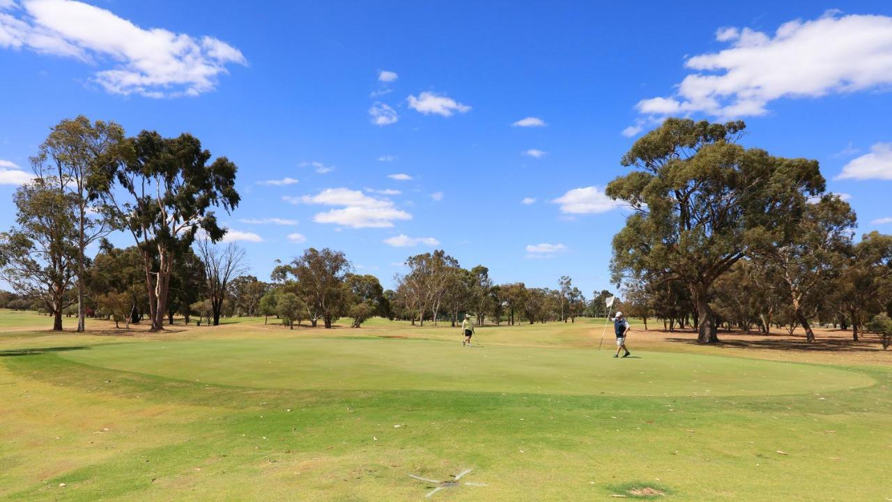 Moama Central Motel エチューカ エクステリア 写真
